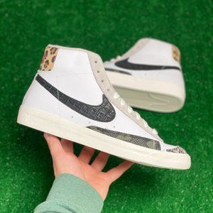 Nike | Shoes | Nike Blazer Mid 77 Vntg Hi Mens Casual Shoe  display picture 1